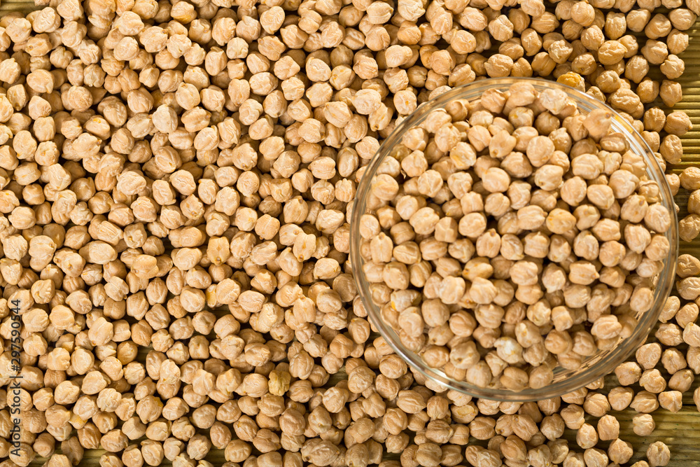 Fototapeta premium Chickpea seeds texture