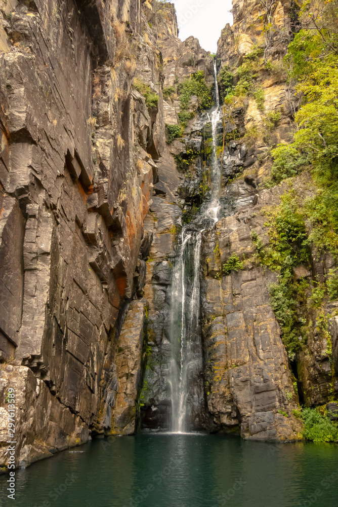 Véu da Noiva Waterfall, with natural pool and rocky wall, Serra do Cipó National Park, Minas Gerais, Brazil