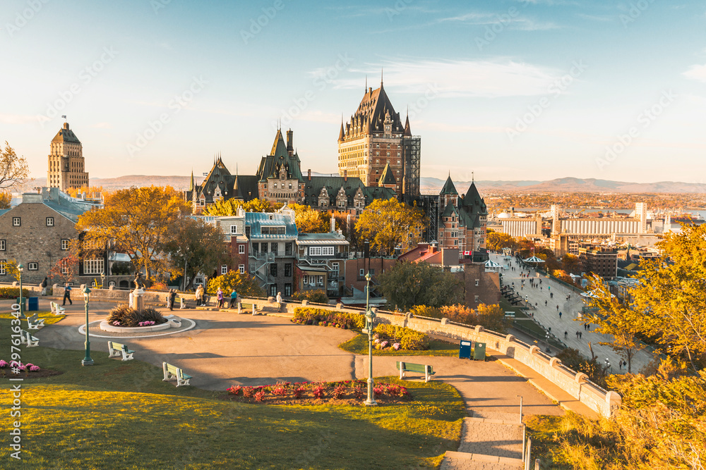 Naklejka premium Cityscape or skyline of Chateau Frontenac, Dufferin Terrace and Saint Lawrence river at overlook in old town