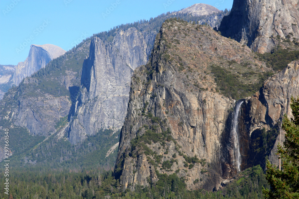 Tunnel View at Yosemite National Park 