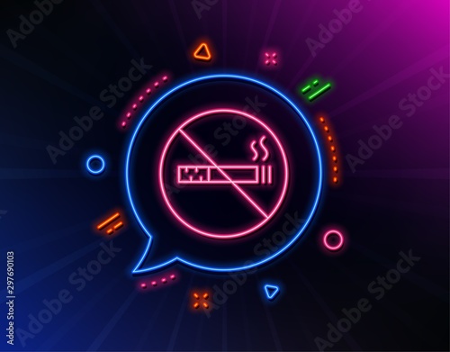 No smoking line icon. Neon laser lights. Stop smoke sign. Hotel service symbol. Glow laser speech bubble. Neon lights chat bubble. Banner badge with no smoking icon. Vector