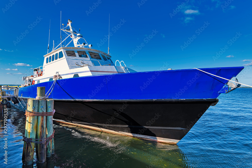 Naklejka premium supply/crewboat