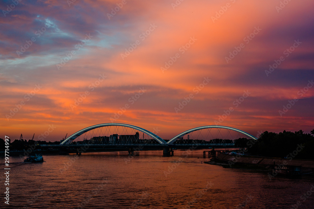 Obraz premium bridge at sunset