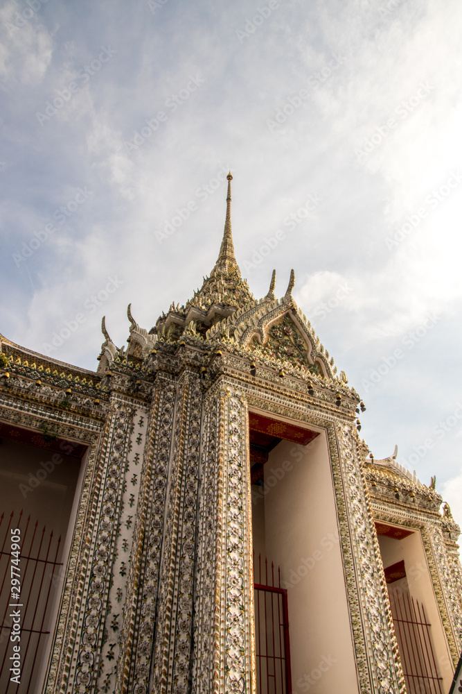 Fototapeta premium Wat Arun Ratchawararam Temple in Bangkok, Thailand