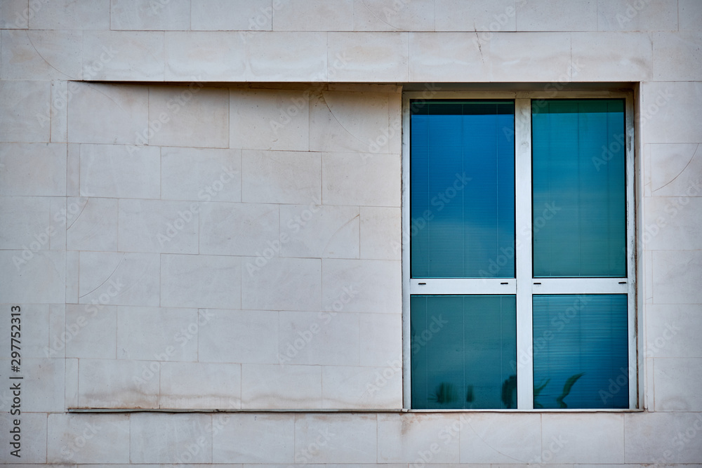 Obraz premium Old windows and doors in Andalucia