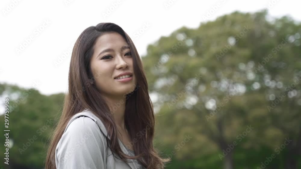 公園 女性 公園 女性