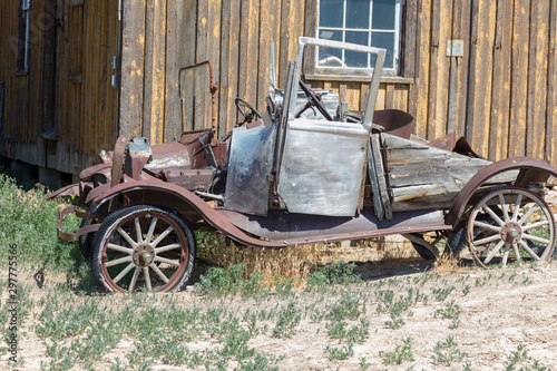 old rusted jalopy photo