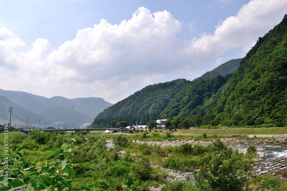 新潟県魚野川 立柄橋方面