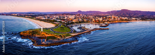 Fototapeta Naklejka Na Ścianę i Meble -  Here is a view of Wollongong, Australia. Such a pretty city surrounded by mountain ranges.