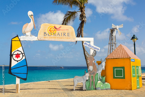 Welcome photo spot at sea in Bonaire photo