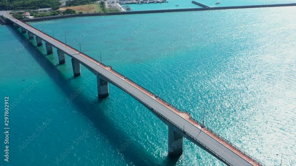 海にかかる大きな橋 空撮 海にかかる大きな橋 空撮