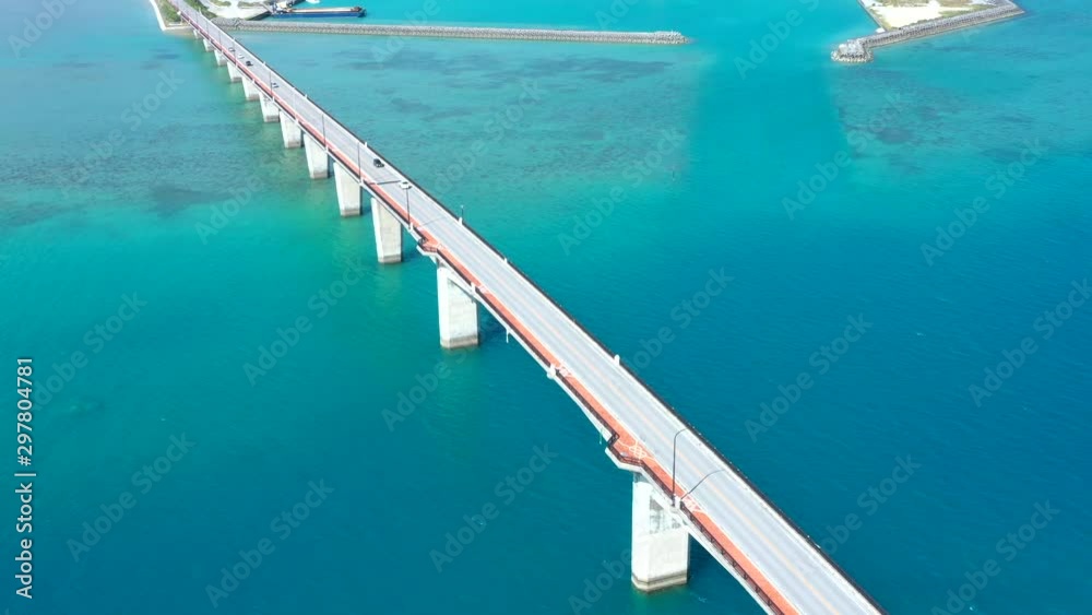 海にかかる大きな橋 空撮 海にかかる大きな橋 空撮