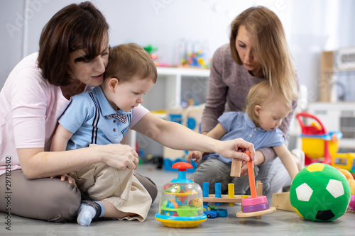 Moms with their babies in n...