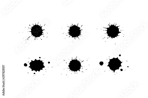 Set ink stain with spray. Vector illustration.