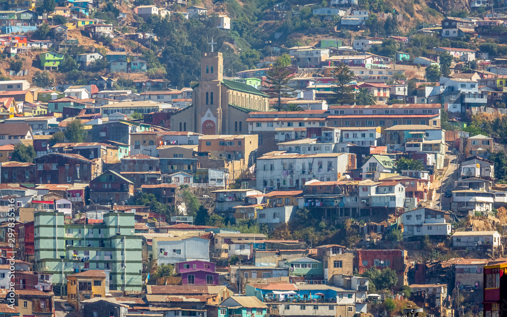 El Barrio de Valparaíso. Exposure of the Colorful and steep neighborhood of Valparaiso, Chile.