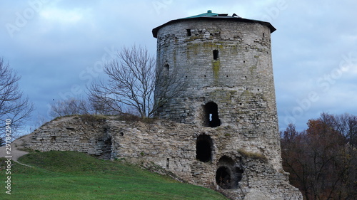 Rattle tower, Rattle tower, belfry, campanile, steeple, maypole, beanpole, belfry