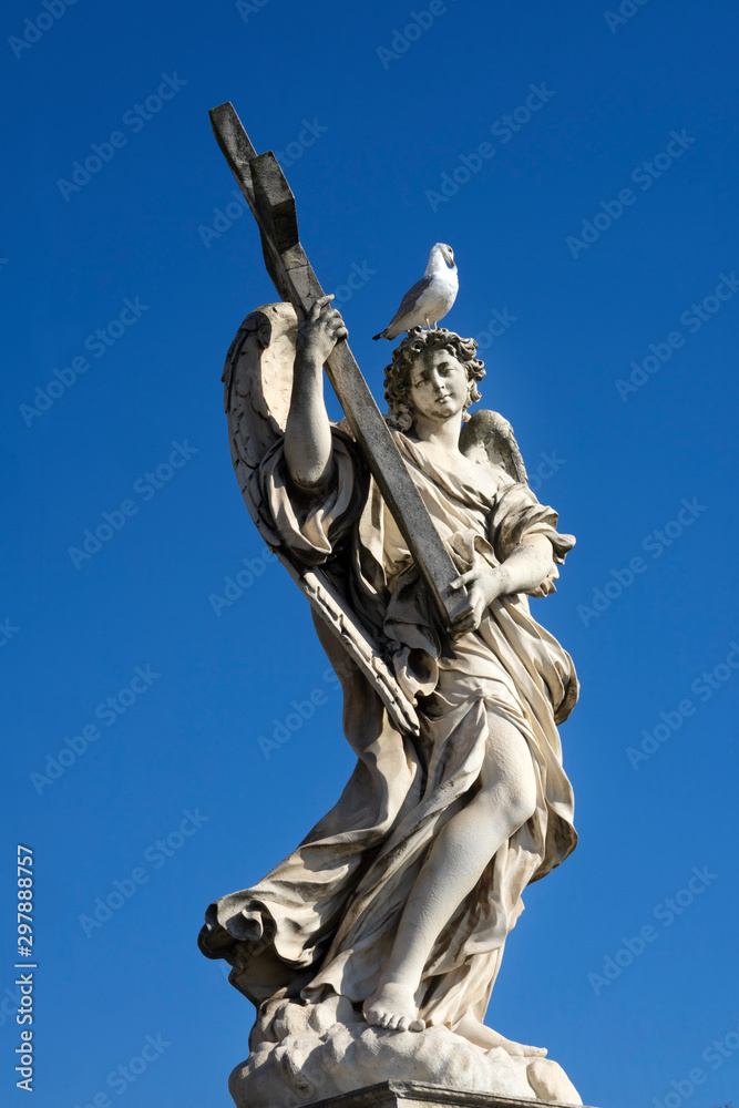 Obraz premium Bernini Angel Cross Seagull Castel Ponte Sant Angelo Rome Italy