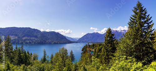 Fototapeta Naklejka Na Ścianę i Meble -  Lake Cushman in Washington State