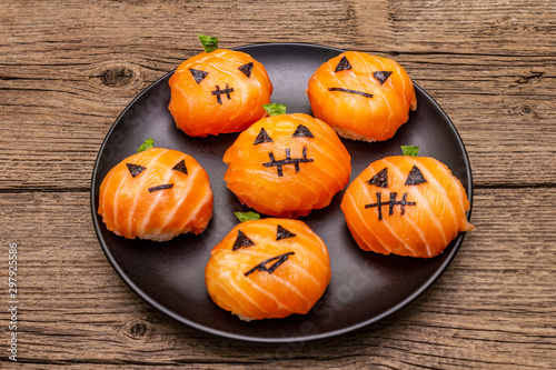 Funny Halloween Sushi Pumpkins Jack o Lantern, Sushi Monsters. Temari sushi, sushi balls. Healthy food for kids