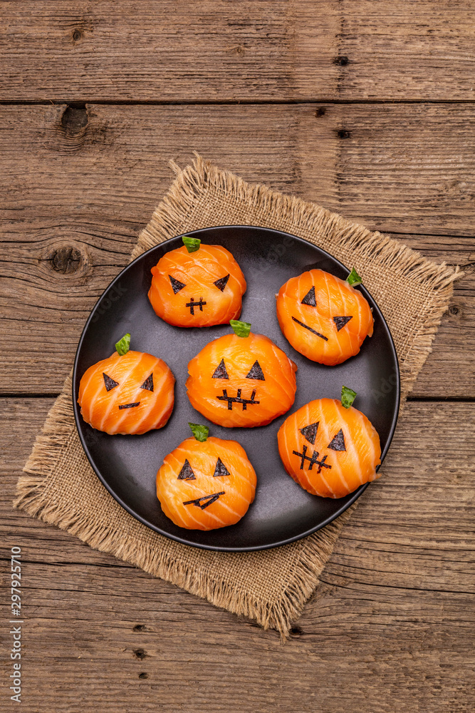 Funny Halloween Sushi Pumpkins Jack o Lantern, Sushi Monsters. Temari sushi, sushi balls. Healthy food for kids