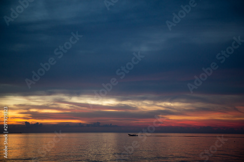 Sunset multicolor 2 © OscarLoRo