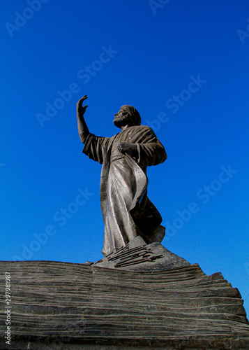 Statue of the poet Mutanabi