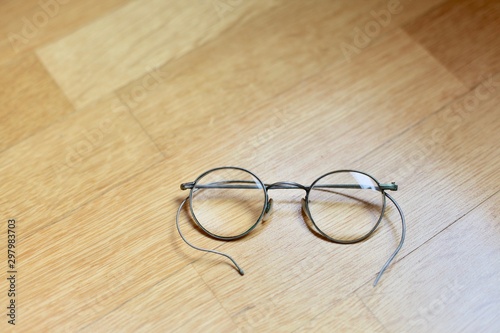 Old vintage classic round reading authentic glasses
