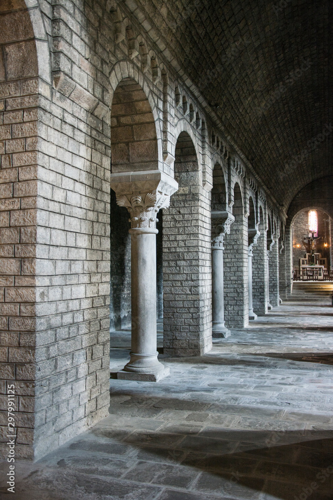 Arcos del monasterio de Ripoll
