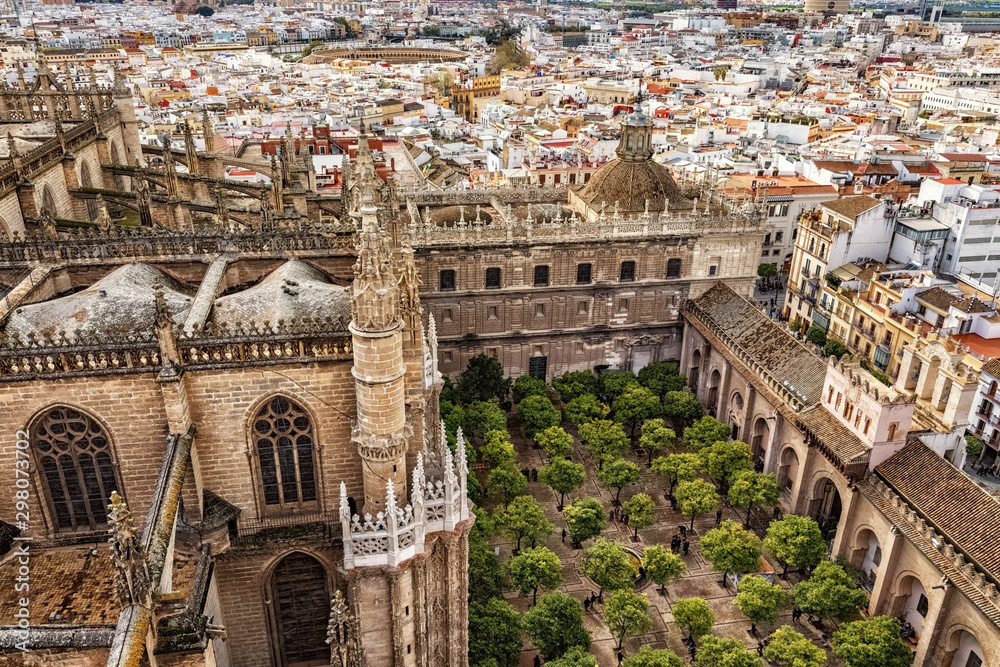 Vista desde la Giralda, Catedral, Patio de los Naranjos, Sevilla, España