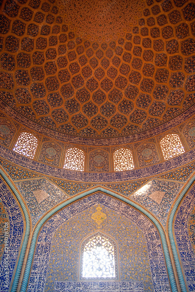 Interior of Sheikh Lotfollah mosque. Esfahan, Iran.