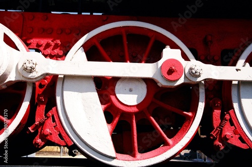 wheels of old steam locomotive