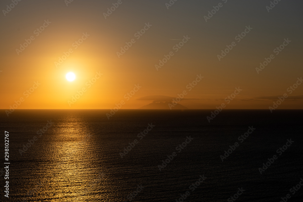 Fototapeta premium Tramonto su Montecristo