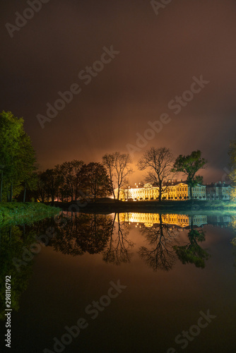 Fototapeta Naklejka Na Ścianę i Meble -  castle at night