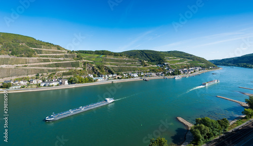 Fototapeta Naklejka Na Ścianę i Meble -  View over the Rhine to Assmannshausen, Hesse, Germany, Europe