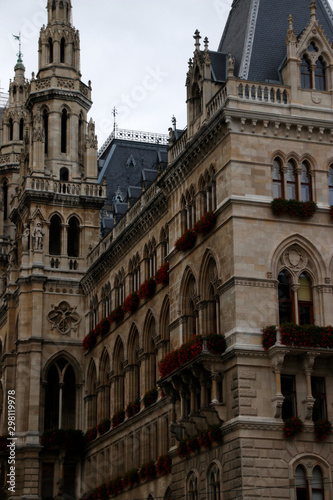 Palace in the oldtown of Vienna © Laiotz