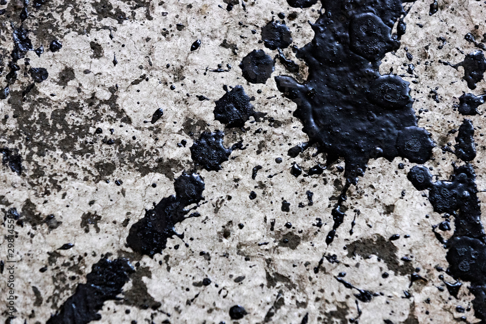 Naklejka premium Background of dried spray of resin on an old wall painted with white paint.