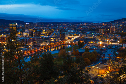 Fototapeta Naklejka Na Ścianę i Meble -  Oslo Stadt bei Nacht