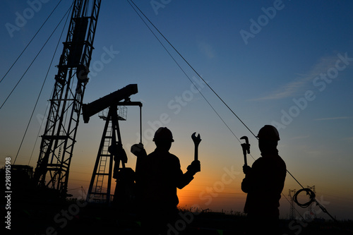 The oil workers in the job