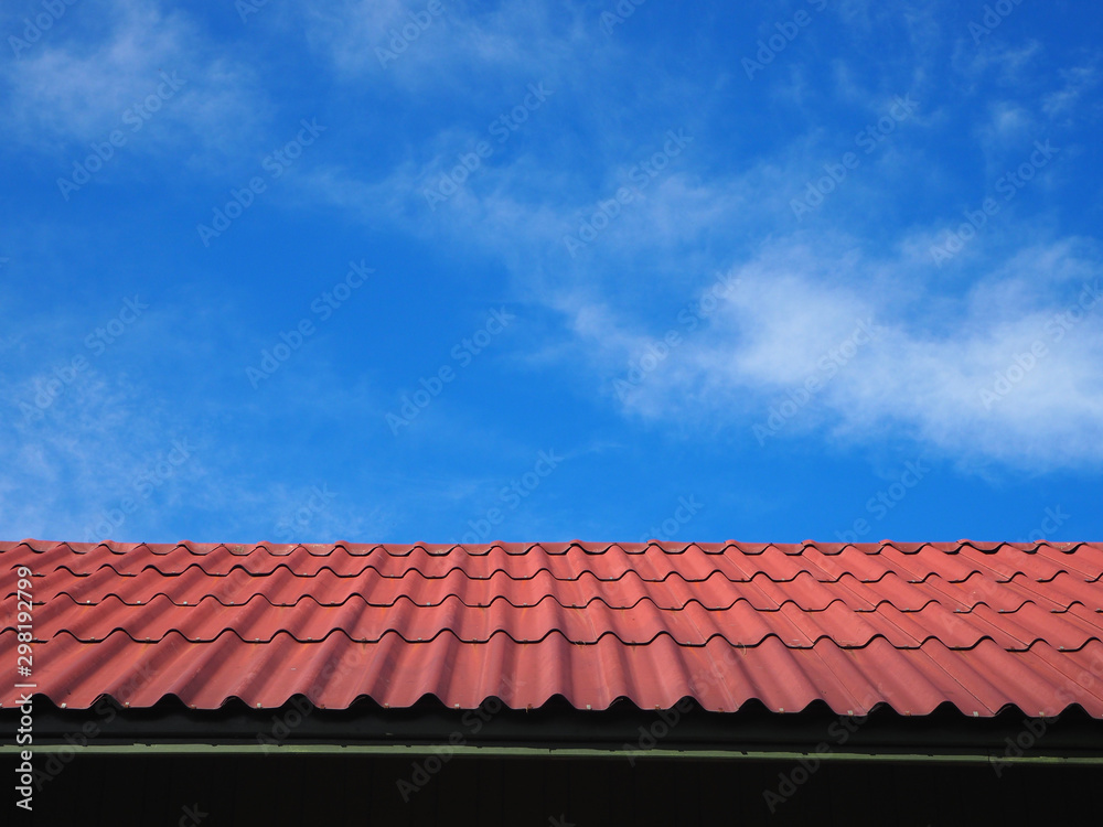Red roof and blue sky , Minimal