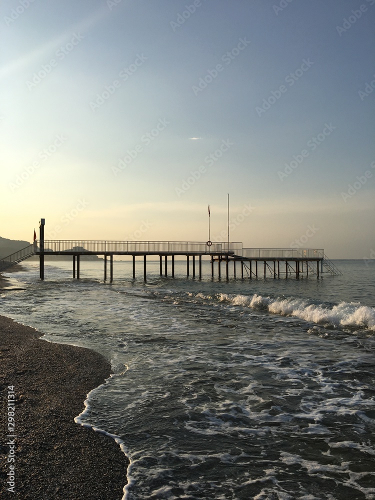 Obraz premium pier at sunset