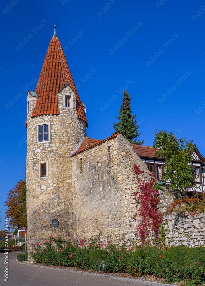 Stadtmauer mit Maderturm in Abensberg, Niederbayern, Deutschland