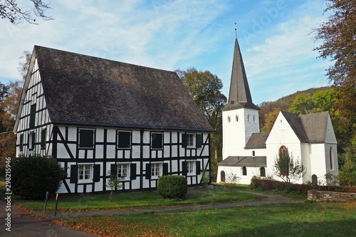 Wiedenest, Bergneustadt, Bonte Kerke und Fachwerkhaus