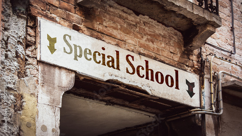 Street Sign SPECIAL SCHOOL © Thomas Reimer
