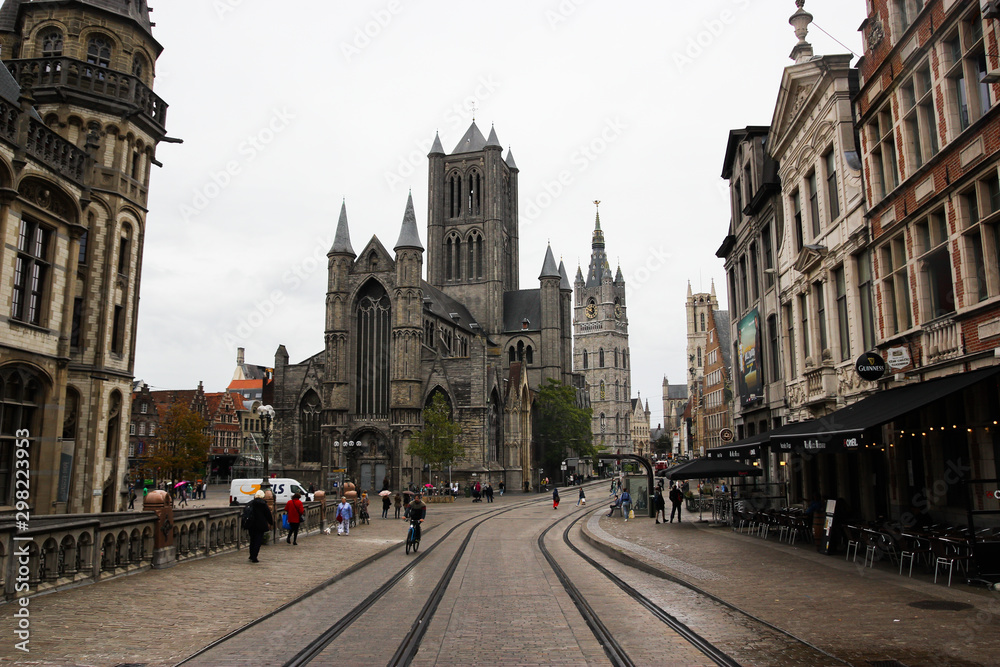 Fototapeta premium Gothic architecture buildings and castle in Ghent streets in Belgium
