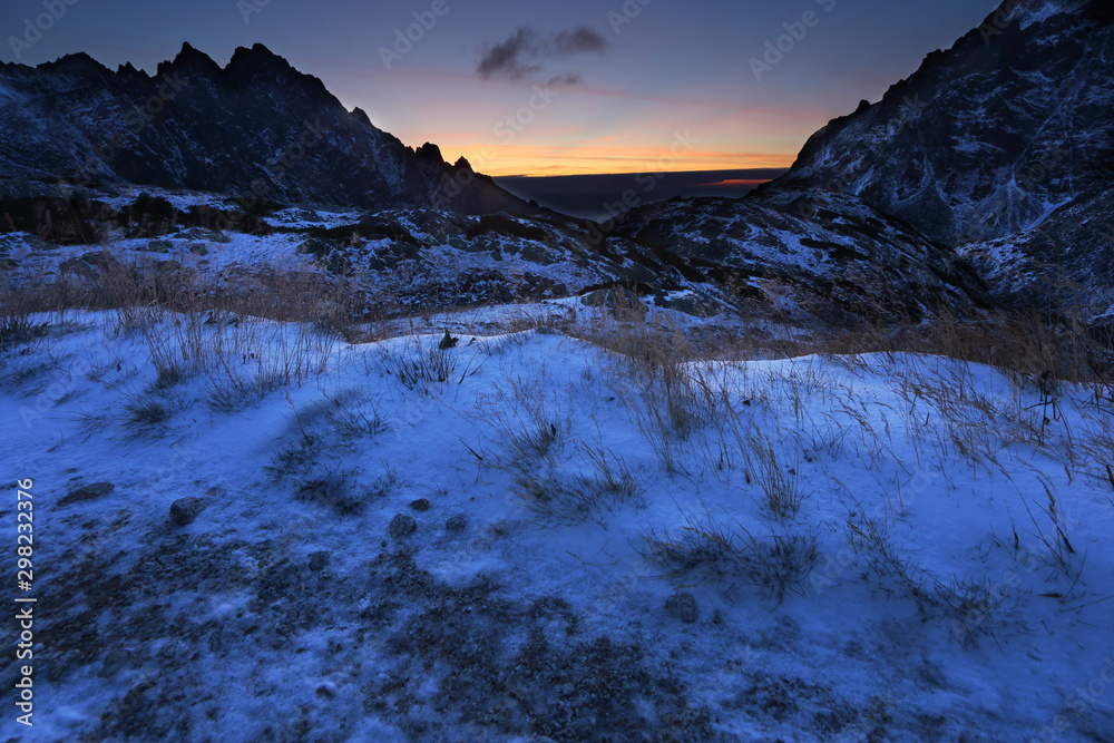 Obraz premium Sunrise in High Tatras mountains