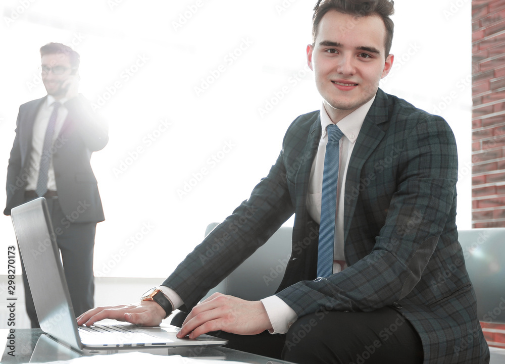 Fototapeta premium business concept.determined young businessman
