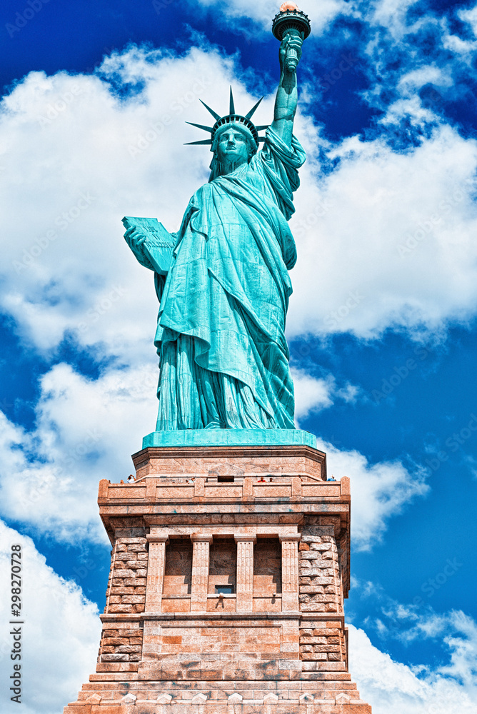 Obraz premium Statue of Liberty (Liberty Enlightening the world) near New York. Close-up. USA.