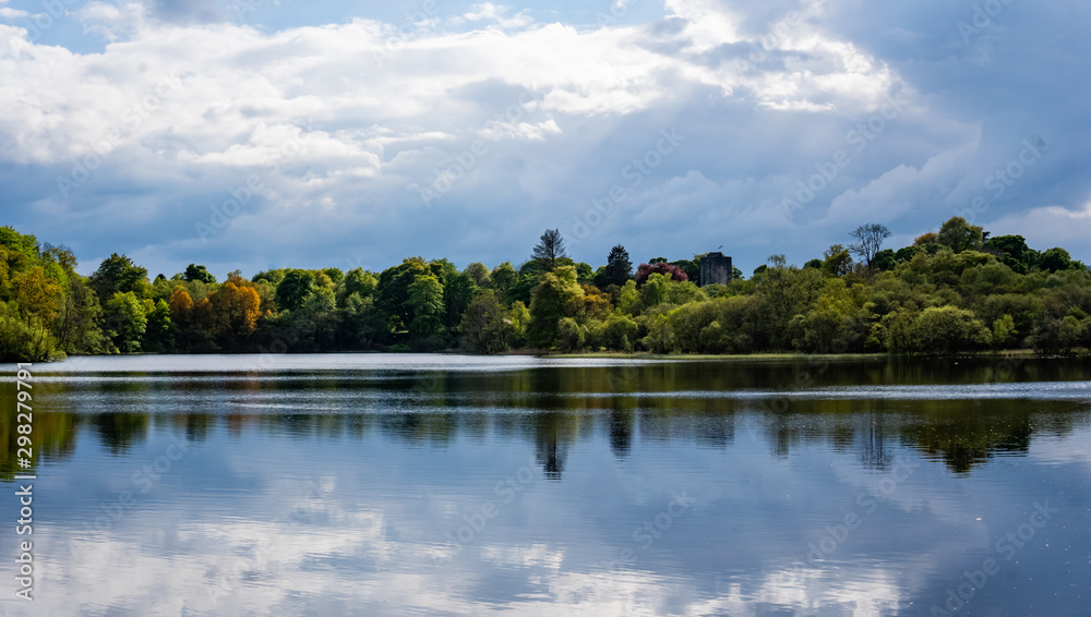 Obraz premium landscape with lake and trees