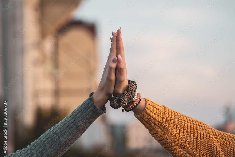 Hände anfassen Frau