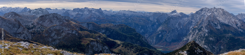 Blick vom hohen Brett auf Watzmann und Jenner im Herbst